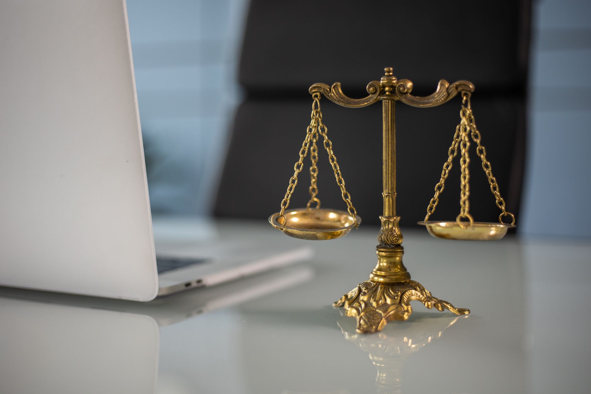 A balanced scale representing the pros and cons of target-date funds for retirement