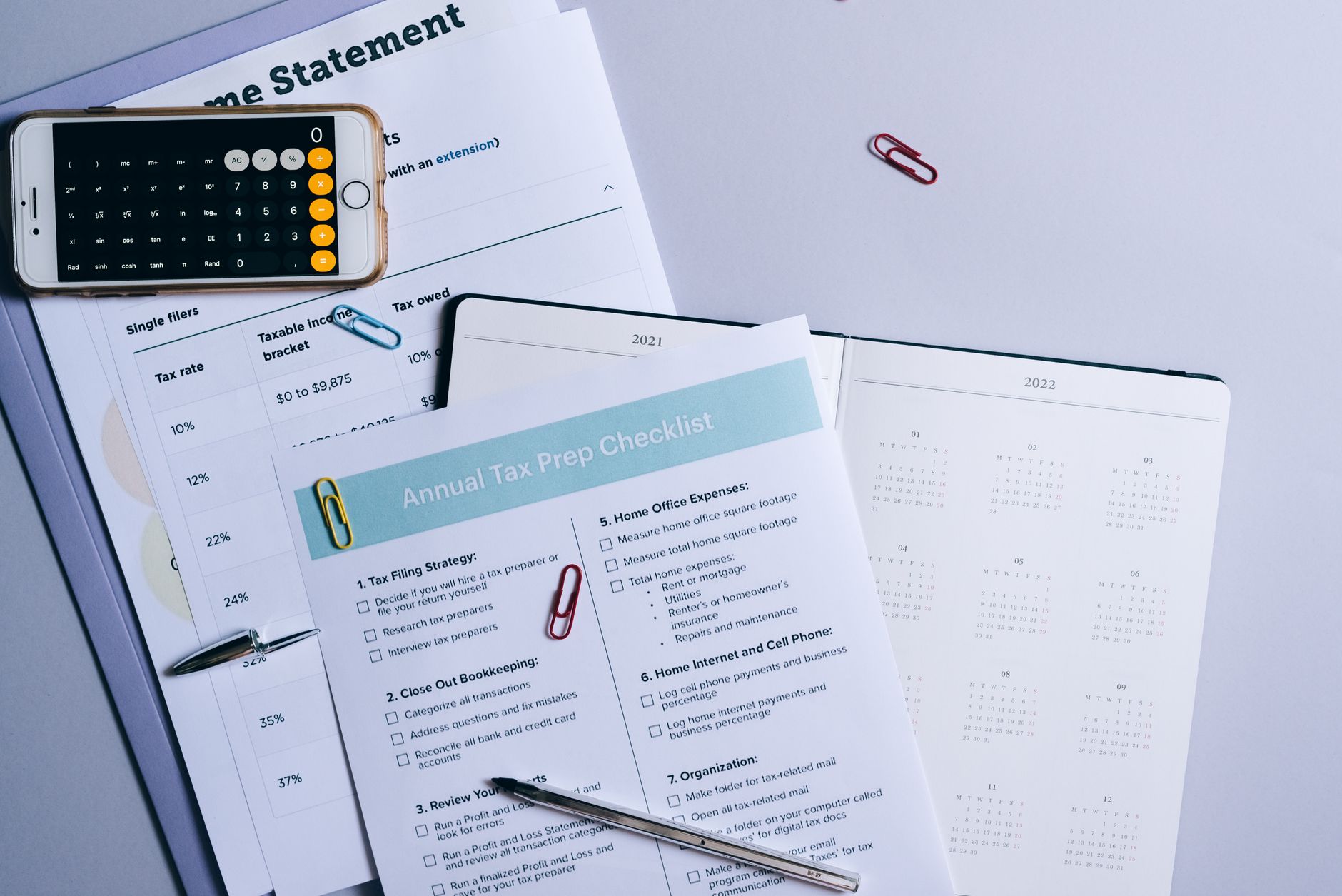 A checklist shows steps: gather documents, run both calculations, choose the higher deduction